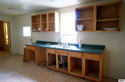 718 N Waterloo St, Jackson, MI 49202 photo 6