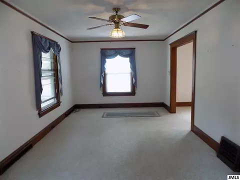 735 W Franklin St, Jackson, MI 49201 photo 4