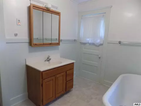 735 W Franklin St, Jackson, MI 49201 photo 14