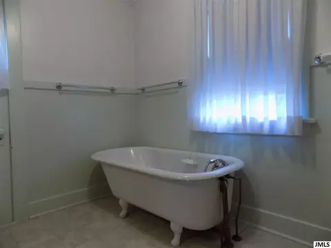 735 W Franklin St, Jackson, MI 49201 photo 13