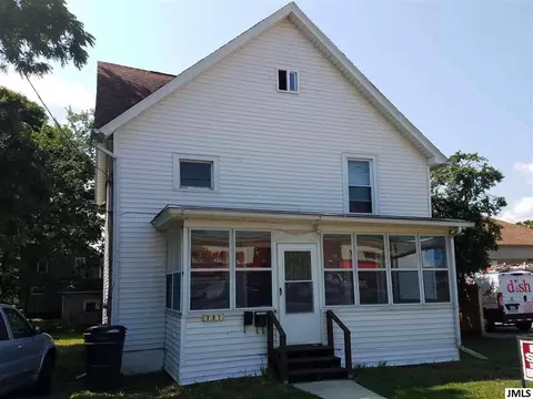 727 W Ganson, Jackson, MI 49201 photo 1