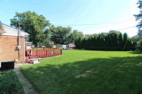 423 Windmill Pt, Flushing, MI 48433 photo 15