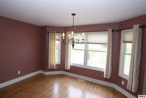768 Pemberton Ln, Jackson, MI 49203 photo 6