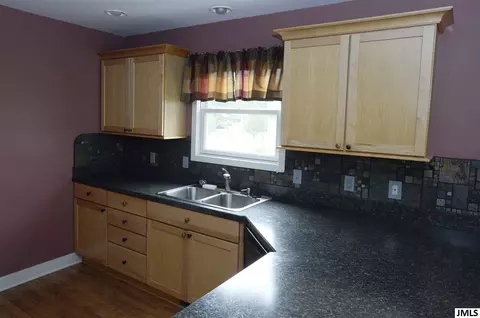 768 Pemberton Ln, Jackson, MI 49203 photo 9