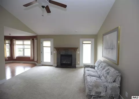 768 Pemberton Ln, Jackson, MI 49203 photo 3