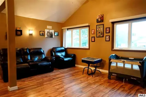 4064 Donnely Rd, Jackson, MI 49201 photo 4