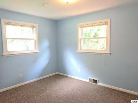 334 Bradley Dr, Jackson, MI 49201 photo 10