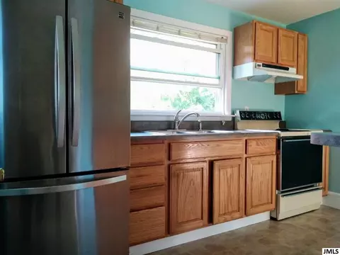 334 Bradley Dr, Jackson, MI 49201 photo 5