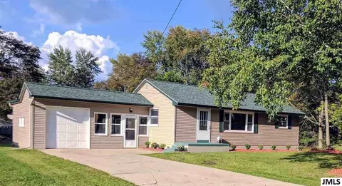 334 Bradley Dr, Jackson, MI 49201 photo 1