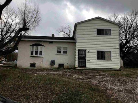 2132 Monaco St, Flint, MI 48532 photo 1