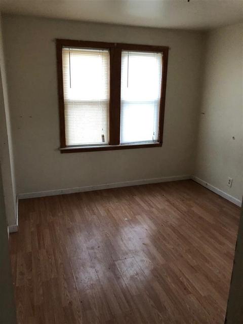 2132 Monaco St, Flint, MI 48532 photo 6