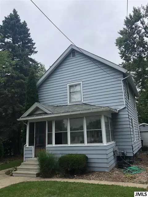 210 E Porter, Jackson, MI 49202 photo 1