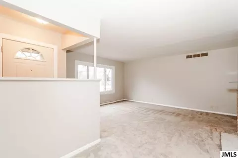 2702 Leland, Jackson, MI 49203 photo 6
