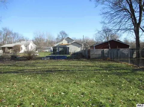 1125 Scott St, Jackson, MI 49202 photo 4