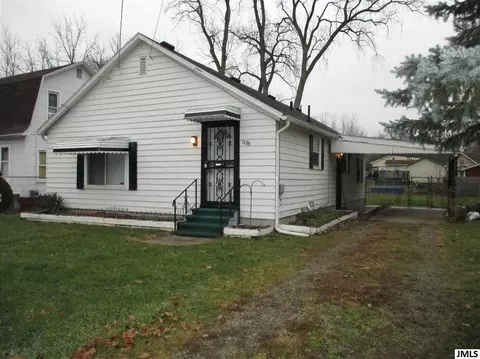 1125 Scott St, Jackson, MI 49202 photo 1