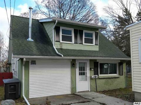 227 N Dwight St, Jackson, MI 49202 photo 2