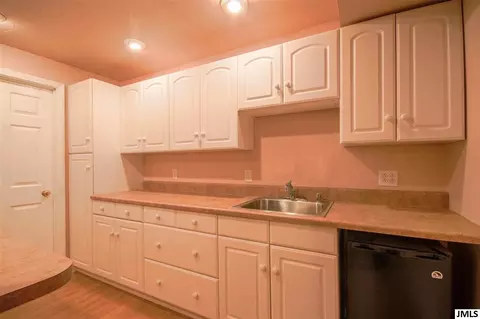 2107 E Coachlight Dr, Jackson, MI 49201 photo 24