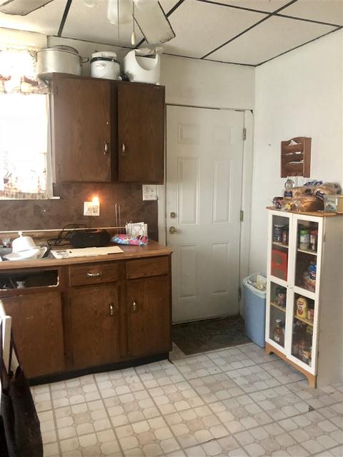 910 E Stewart Ave, Flint, MI 48505 photo 4