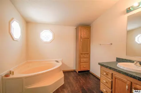 4590 Sargent Rd, Jackson, MI 49201 photo 11