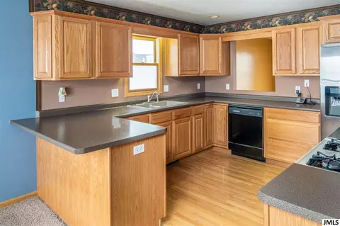 5056 Marble St, Jackson, MI 49201 photo 10