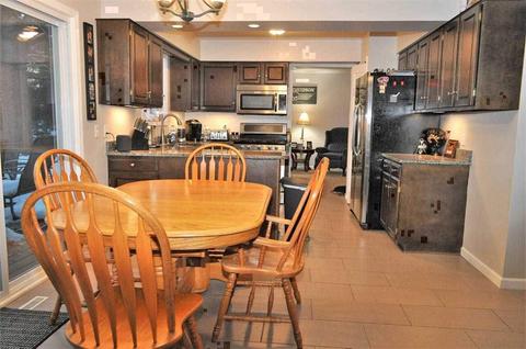 8455 Wesley Dr, Flushing, MI 48433 photo 10