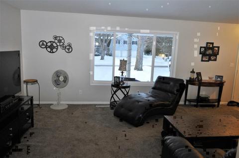 8455 Wesley Dr, Flushing, MI 48433 photo 6