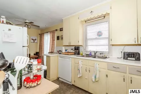1121 Fourth St, Jackson, MI 49203 photo 6