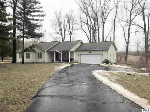 3426 Hathaway Ln, Jackson, MI 49201 photo 1