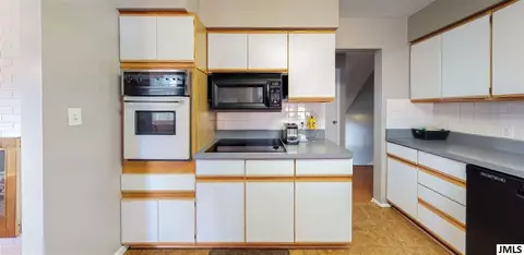 2131 Arbor Hills Rd, Jackson, MI 49201 photo 13
