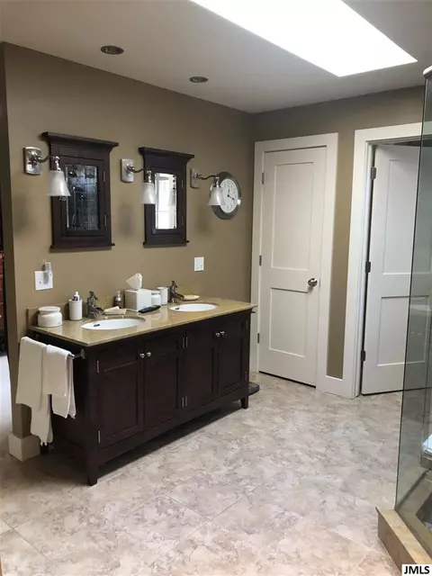 3824 Guest Rd, Jackson, MI 49203 photo 17