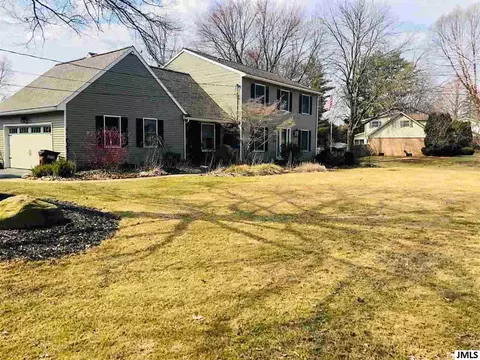 3824 Guest Rd, Jackson, MI 49203 photo 2