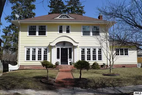 315 S Wisner St, Jackson, MI 49203 photo 1