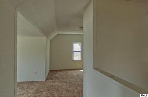 614 Longfellow Ave, Jackson, MI 49202 photo 6