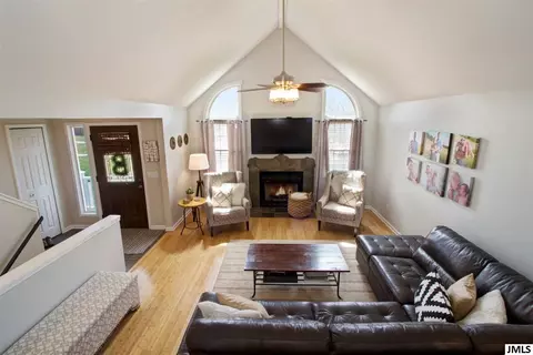 716 Pemberton Ln, Jackson, MI 49203 photo 5
