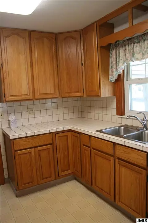 503 Madison St, Jackson, MI 49202 photo 7