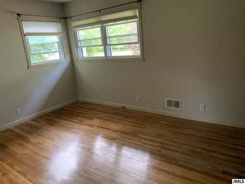 6484 S Jackson Rd, Jackson, MI 49201 photo 19