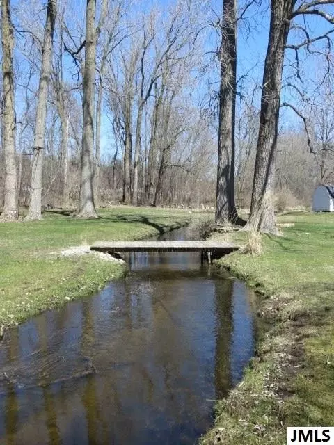 6484 S Jackson Rd, Jackson, MI 49201 photo 5