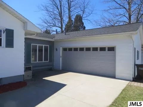 6484 S Jackson Rd, Jackson, MI 49201 photo 4