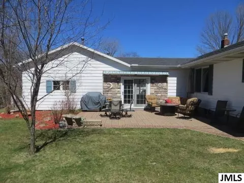 6484 S Jackson Rd, Jackson, MI 49201 photo 3