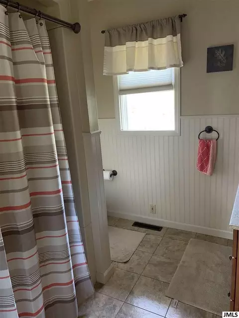 6484 S Jackson Rd, Jackson, MI 49201 photo 15