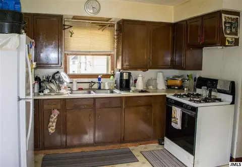 2925 Page Ave, Jackson, MI 49203 photo 5