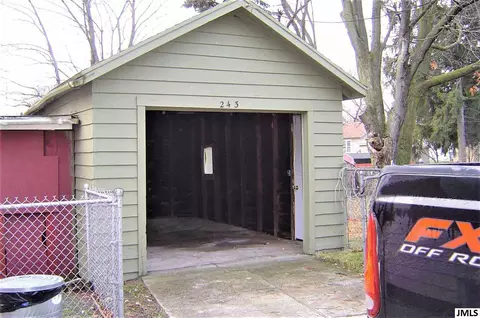 243 Damon, Jackson, MI 49203 photo 2