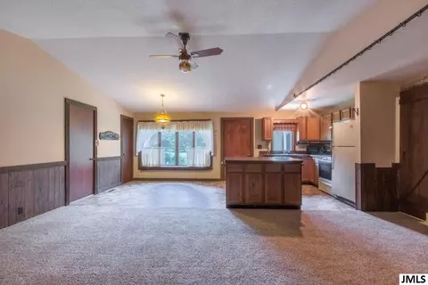 6621 S Jackson Rd, Jackson, MI 49201 photo 7