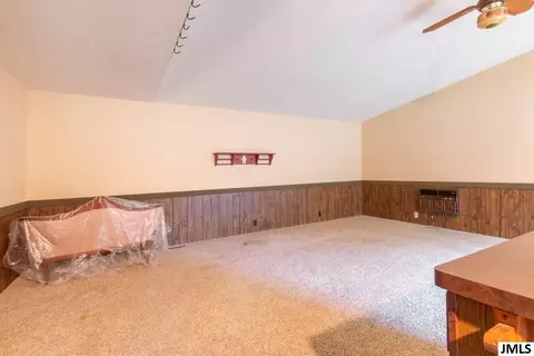 6621 S Jackson Rd, Jackson, MI 49201 photo 5