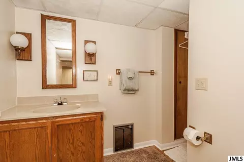 2126 Tamie Way, Jackson, MI 49203 photo 6