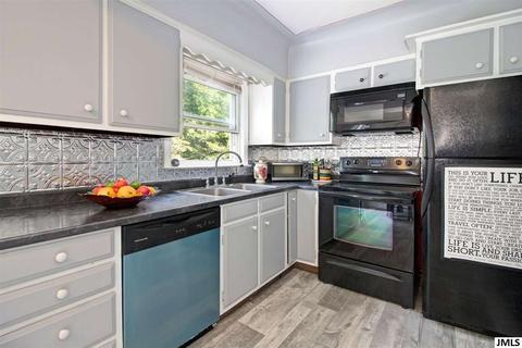 1801 Warren, Jackson, MI 49203 photo 6