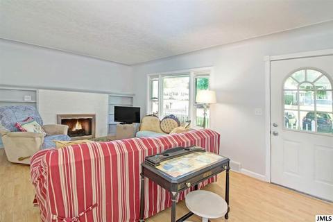 1801 Warren, Jackson, MI 49203 photo 2