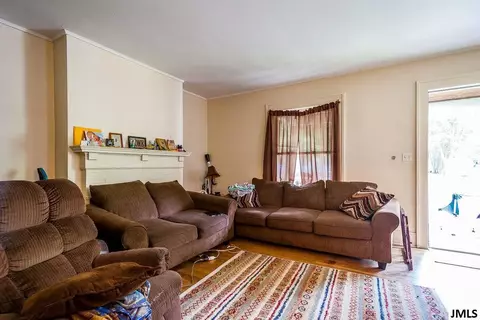 700 Second St, Jackson, MI 49203 photo 2