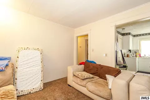 423 Steward Ave, Jackson, MI 49201 photo 4