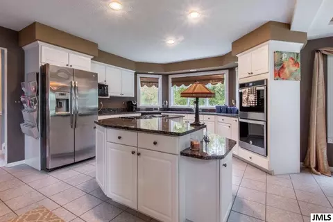 4922 Country Ln, Jackson, MI 49201 photo 9